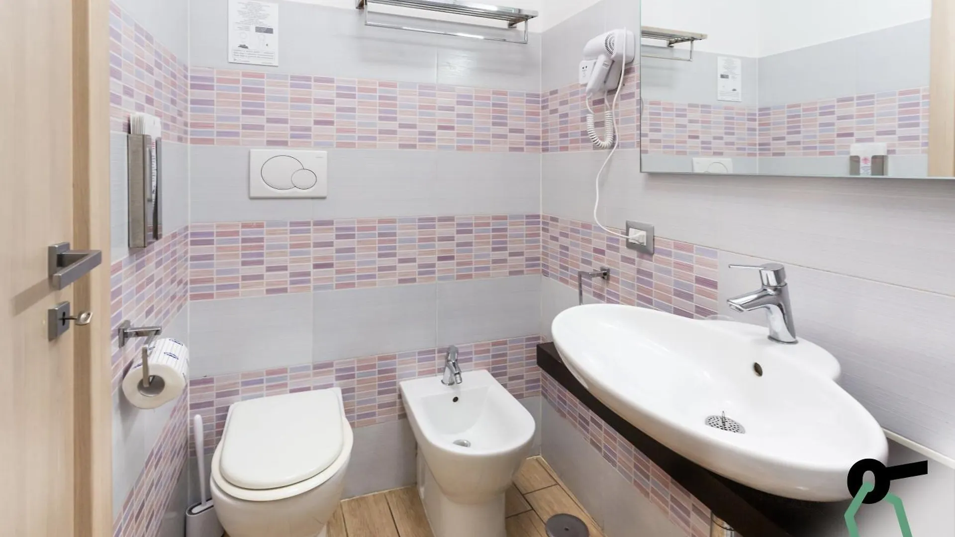 Hotiday Room Collection - Roma Barberini 0*,